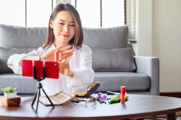 開發一個興趣教育AI客服要注意什么